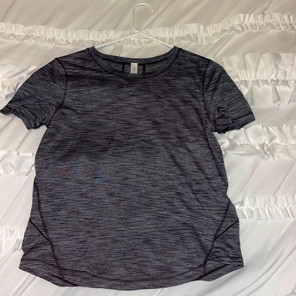 LULULEMON workout t-shirt running short sleeve shirt